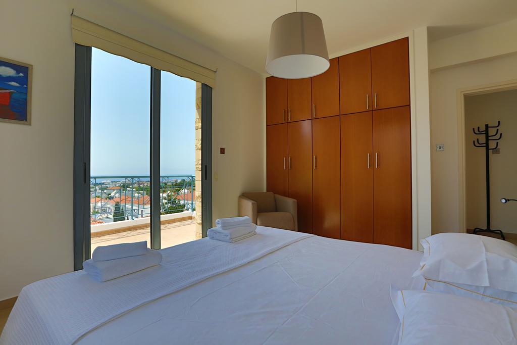 Villa Infinite Blu Paphos Ngoại thất bức ảnh