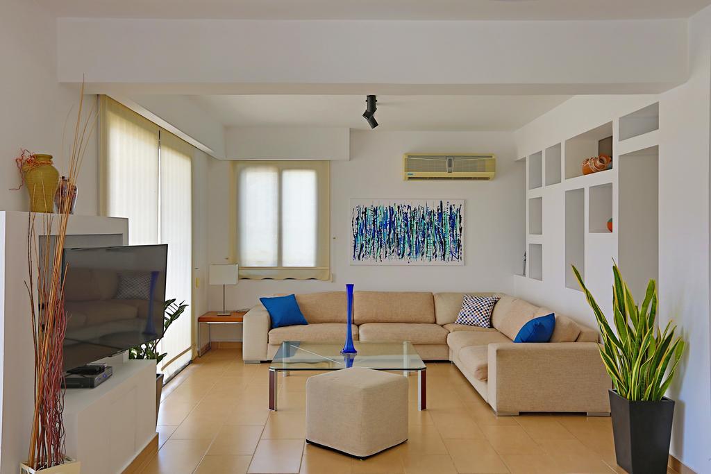 Villa Infinite Blu Paphos Ngoại thất bức ảnh