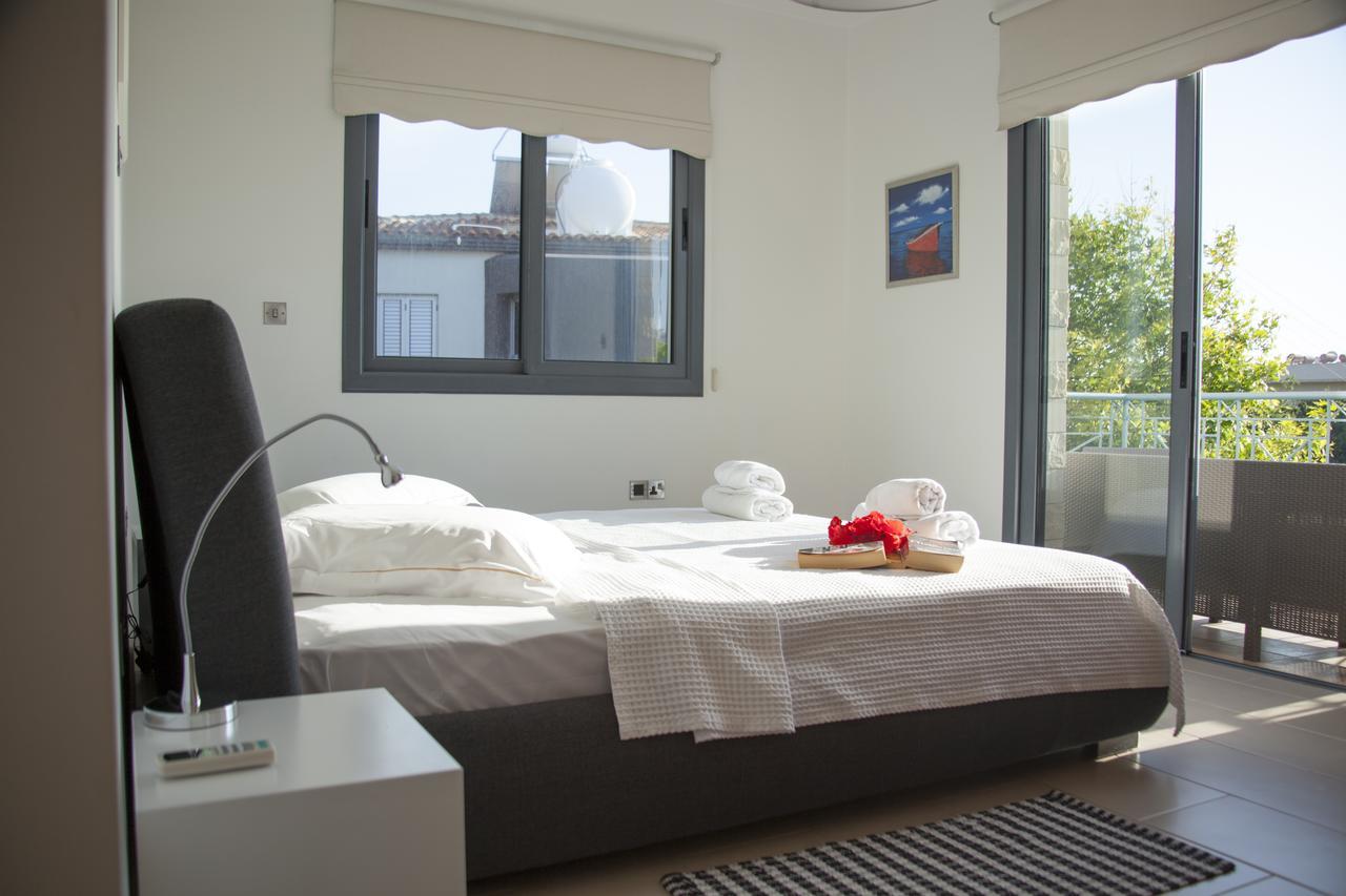 Villa Infinite Blu Paphos Ngoại thất bức ảnh